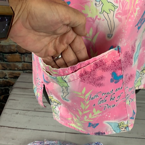 The Wonderful World of Disney Tinkerbell scrub top size L - Picture 8 of 14